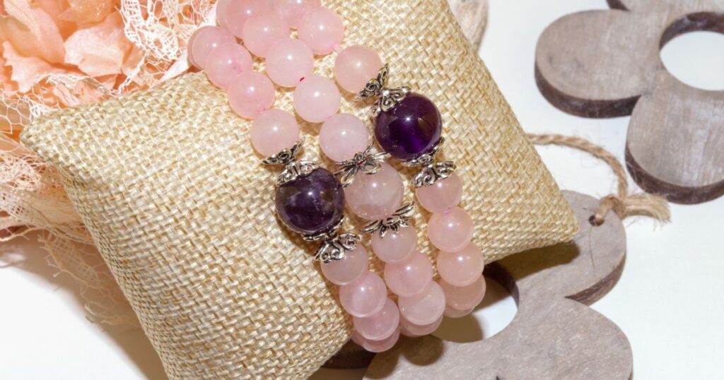Cómo Limpiar y Activar tus Pulseras de Cuarzos y Piedras Naturales
