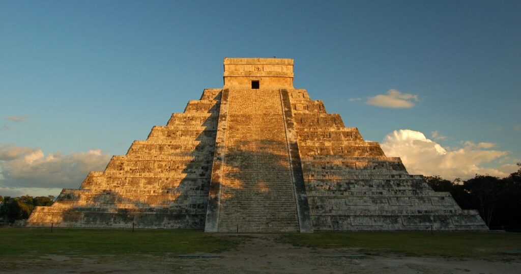 La Historia Mágica del Ámbar: El 'Oro' Sagrado de los Mayas en Chiapas